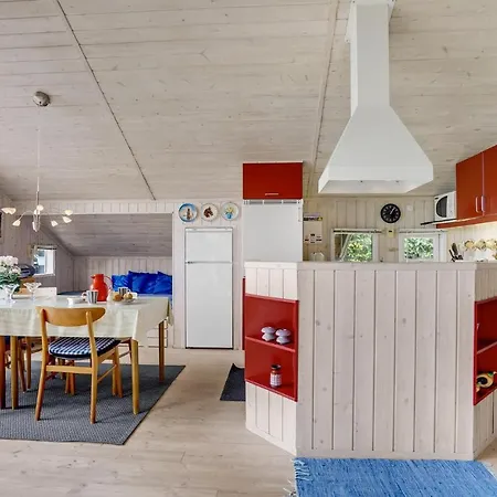 3 Bedroom Beautiful In Logstor * Løgsted