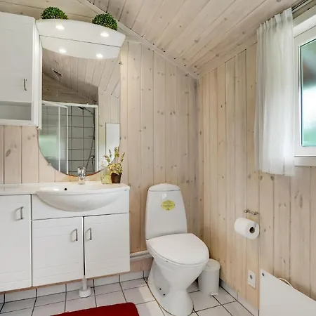 3 Bedroom Beautiful In Logstor *